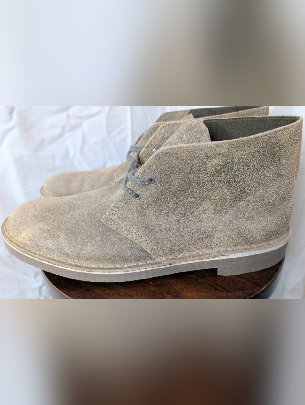 Clarks Originals Desert Boots Mens 10.5 Taupe Suede Chukka Lace Up Ankle Boots